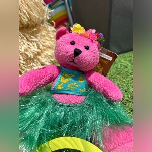Hawaiian Collectibles Lokelani Bear Passport Bearfoot Maui w/Tag